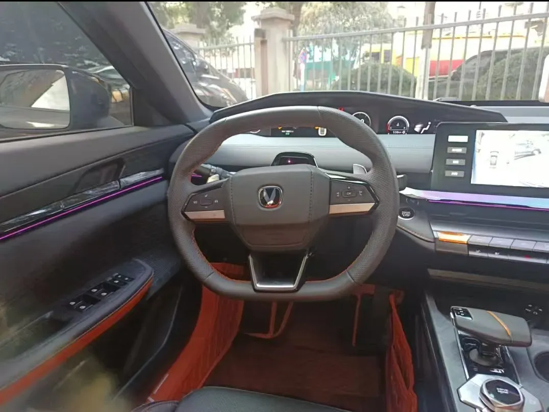 2022 ChangAn UNI-V 1.5T 188HP L4 7DCT,autocango,china used car exporter,china ev exporter,chinese used car exporter,chinese used ev exporter