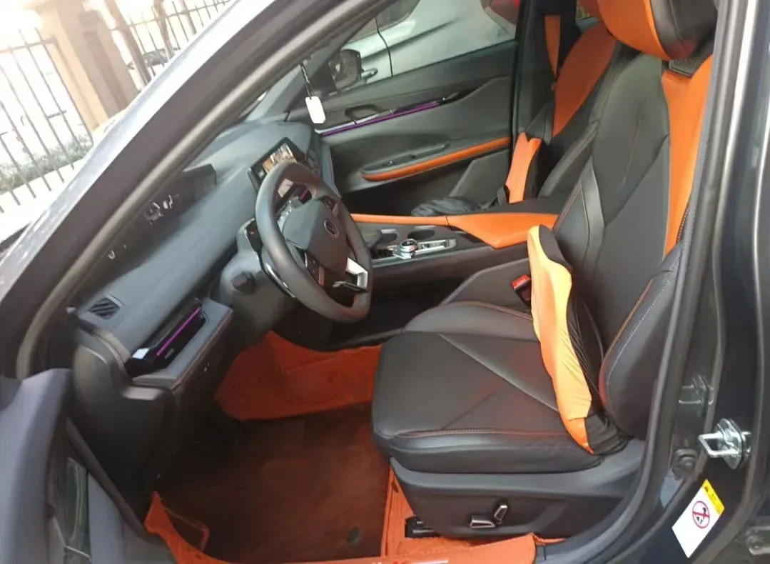 2022 ChangAn UNI-V 1.5T 188HP L4 7DCT,autocango,china used car exporter,china ev exporter,chinese used car exporter,chinese used ev exporter