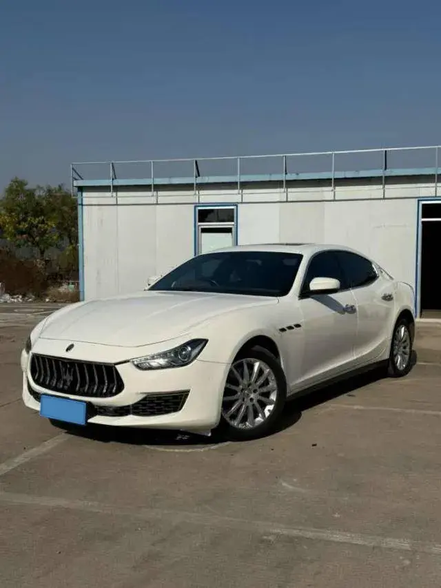 2021 Maserati Ghibli 2.0T 330HP L4 8AT