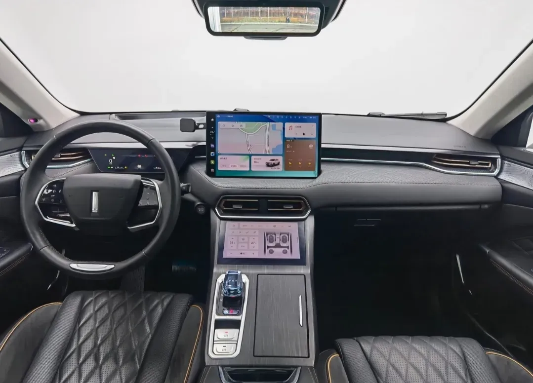 2022 WEY Latte 1.5T 156HP L4 2DHT PHEV 34KWH,autocango,china used car exporter,china ev exporter,chinese used car exporter,chinese used ev exporter