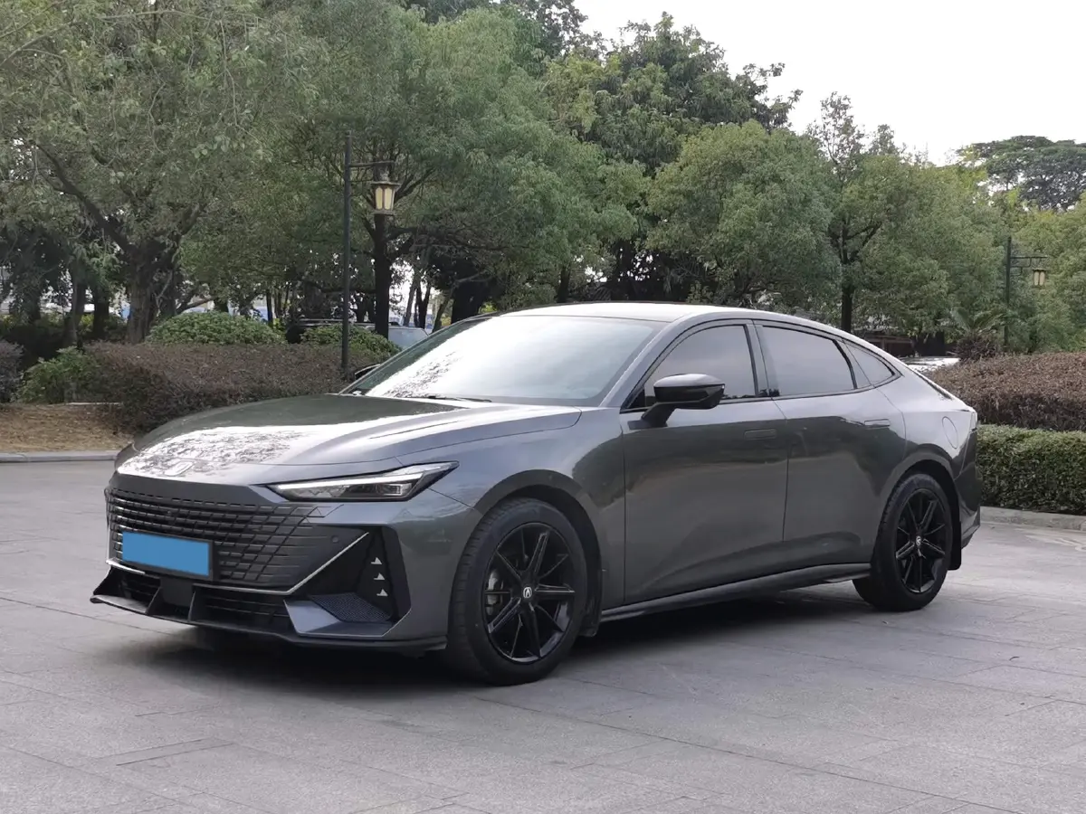 2022 ChangAn UNI-V 1.5T 188HP L4 7DCT