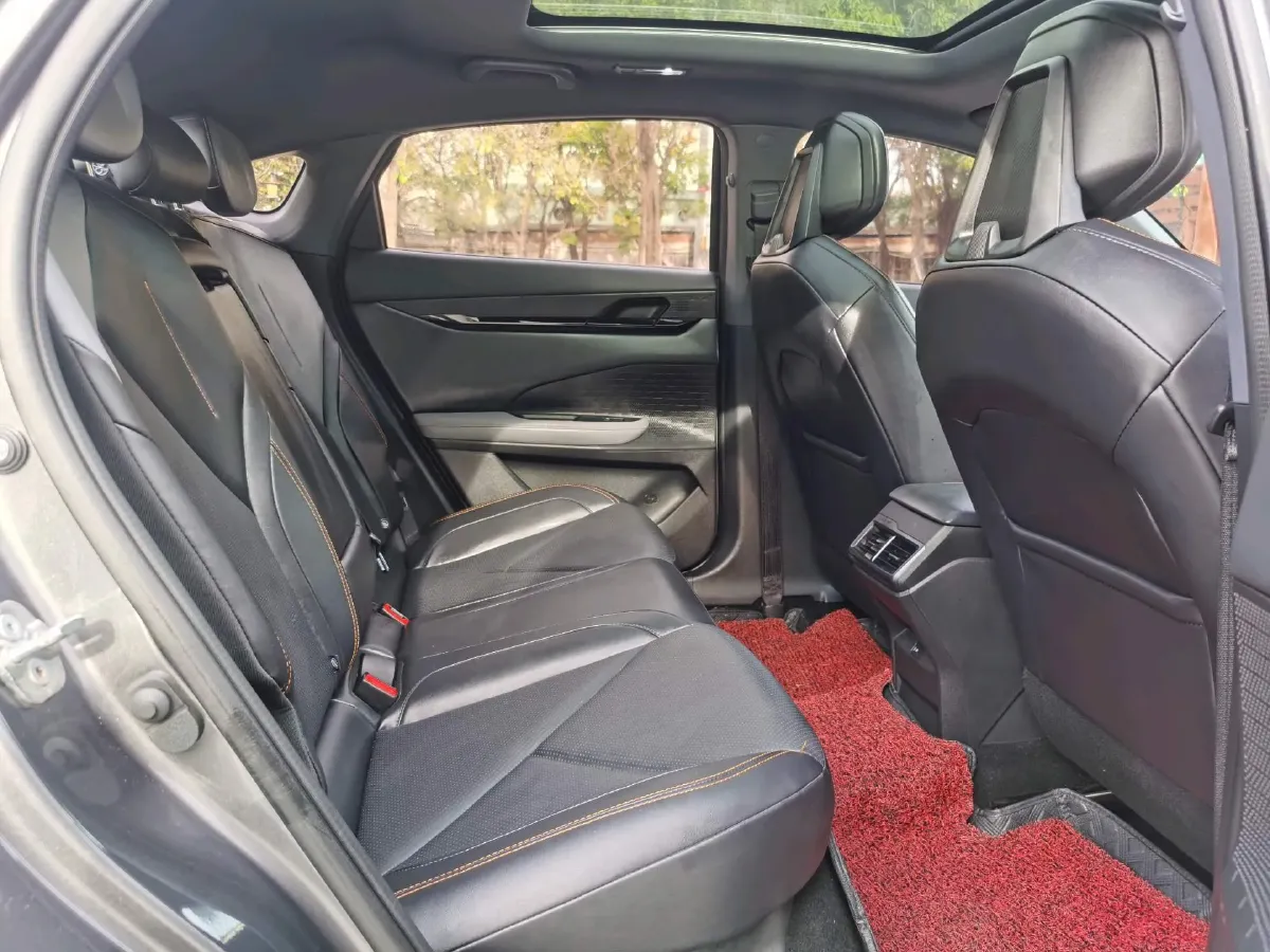 2022 ChangAn UNI-V 1.5T 188HP L4 7DCT,autocango,china used car exporter,china ev exporter,chinese used car exporter,chinese used ev exporter