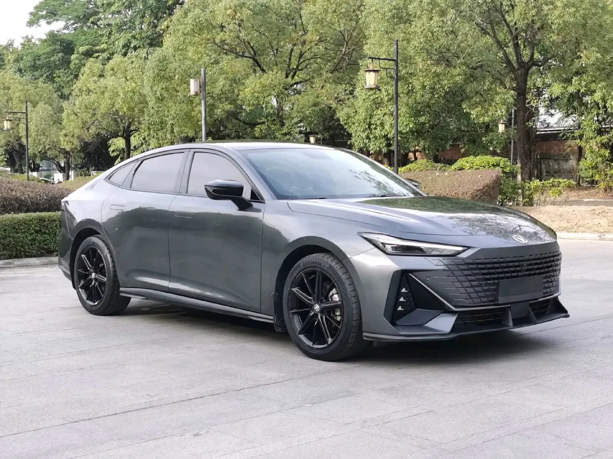 2022 ChangAn UNI-V 1.5T 188HP L4 7DCT,autocango,china used car exporter,china ev exporter,chinese used car exporter,chinese used ev exporter