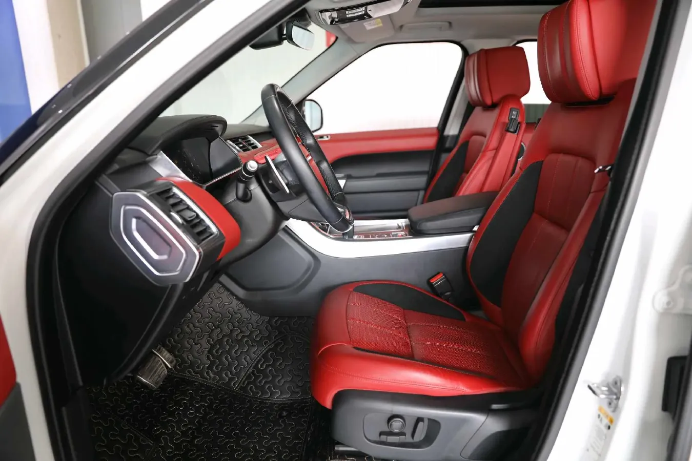 2018 Land Rover Range Rover Sport 3.0T 340HP V6 8AT,autocango,china used car exporter,china ev exporter,chinese used car exporter,chinese used ev exporter