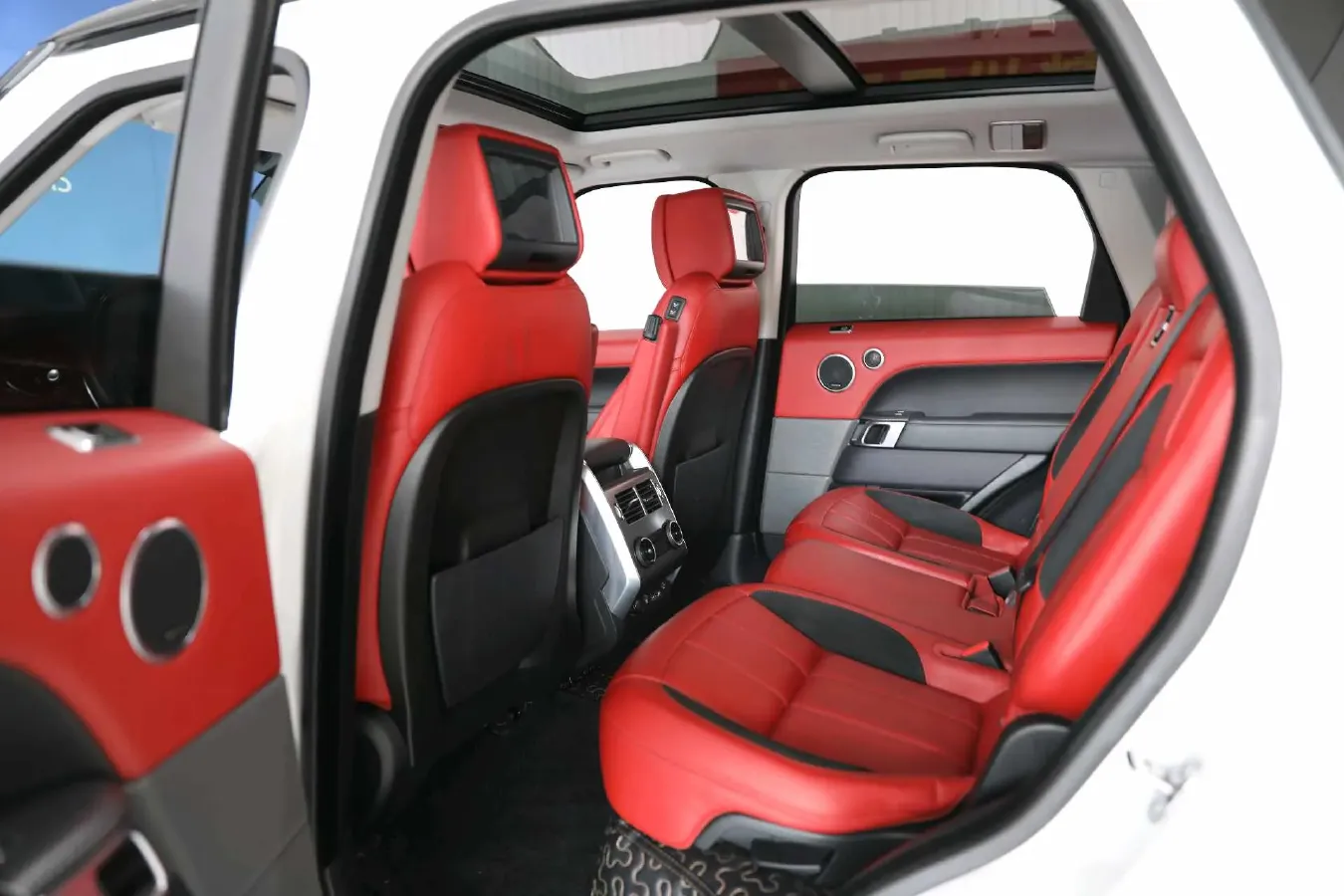 2018 Land Rover Range Rover Sport 3.0T 340HP V6 8AT,autocango,china used car exporter,china ev exporter,chinese used car exporter,chinese used ev exporter