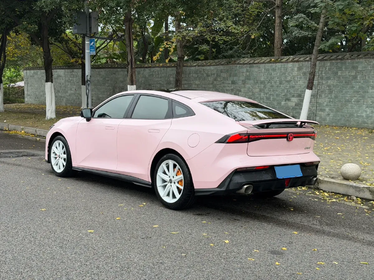 2022 ChangAn UNI-V 1.5T 188HP L4 7DCT,autocango,china used car exporter,china ev exporter,chinese used car exporter,chinese used ev exporter