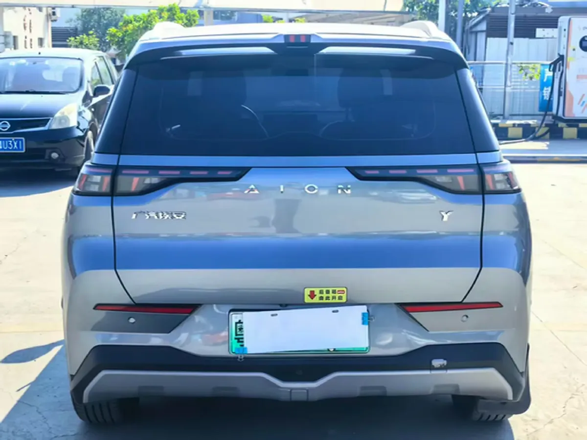 2022 Geely Okavango 1.8T 184HP L4 7DCT,autocango,china used car exporter,china ev exporter,chinese used car exporter,chinese used ev exporter