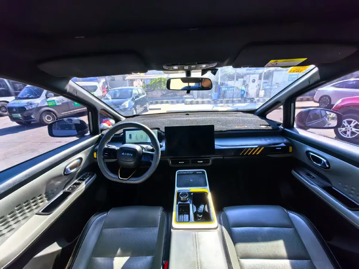 2022 Geely Okavango 1.8T 184HP L4 7DCT,autocango,china used car exporter,china ev exporter,chinese used car exporter,chinese used ev exporter