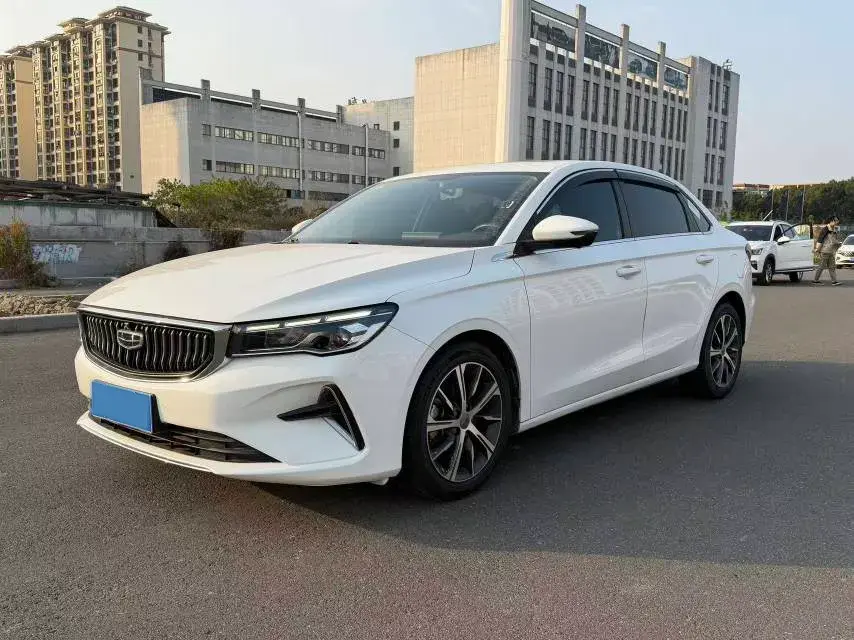 2022 Geely Emgrand 1.5L 114HP L4 CVT