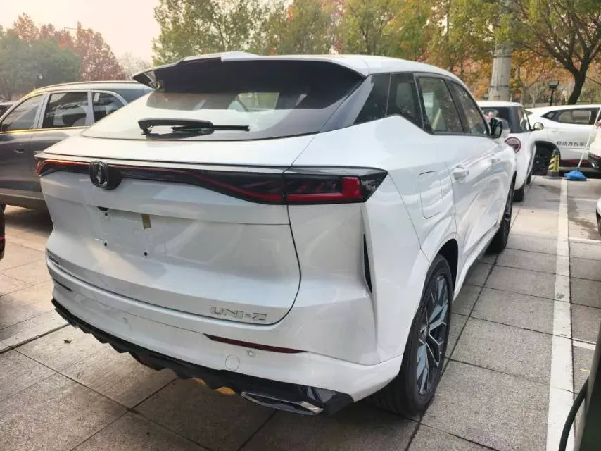 2024 ChangAn UNI-Z 1.5L 98HP L4 E-CVT PHEV 18.4KWH,autocango,china used car exporter,china ev exporter,chinese used car exporter,chinese used ev exporter