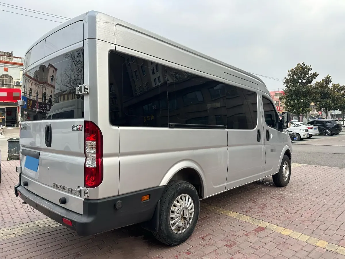 2021 DongFeng DFAC YuFeng 2.0T 136HP L4 6MT,autocango,china used car exporter,china ev exporter,chinese used car exporter,chinese used ev exporter