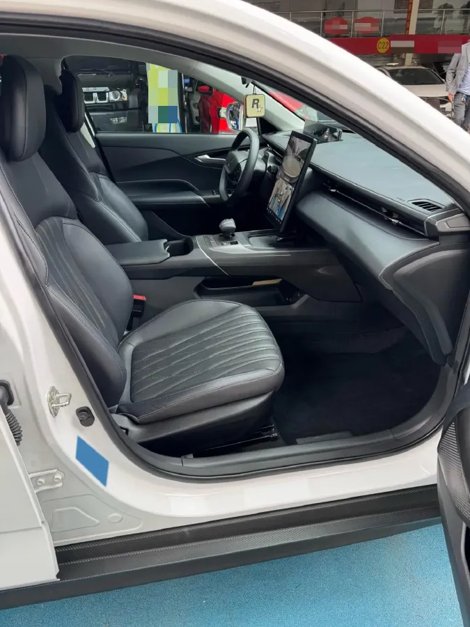 2023 ChangAn Oshan Z6 1.5T 188HP L4 7DCT,autocango,china used car exporter,china ev exporter,chinese used car exporter,chinese used ev exporter