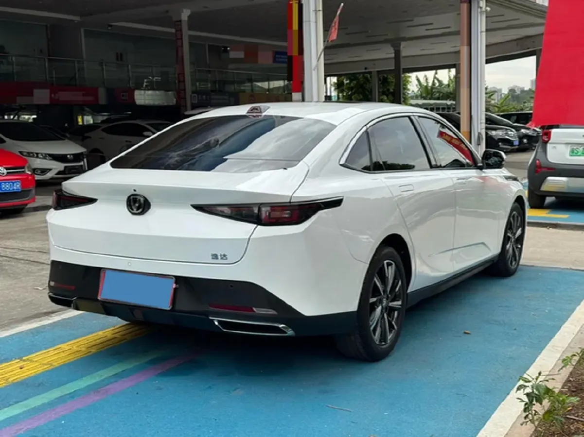 2023 ChangAn Oshan Z6 1.5T 188HP L4 7DCT,autocango,china used car exporter,china ev exporter,chinese used car exporter,chinese used ev exporter