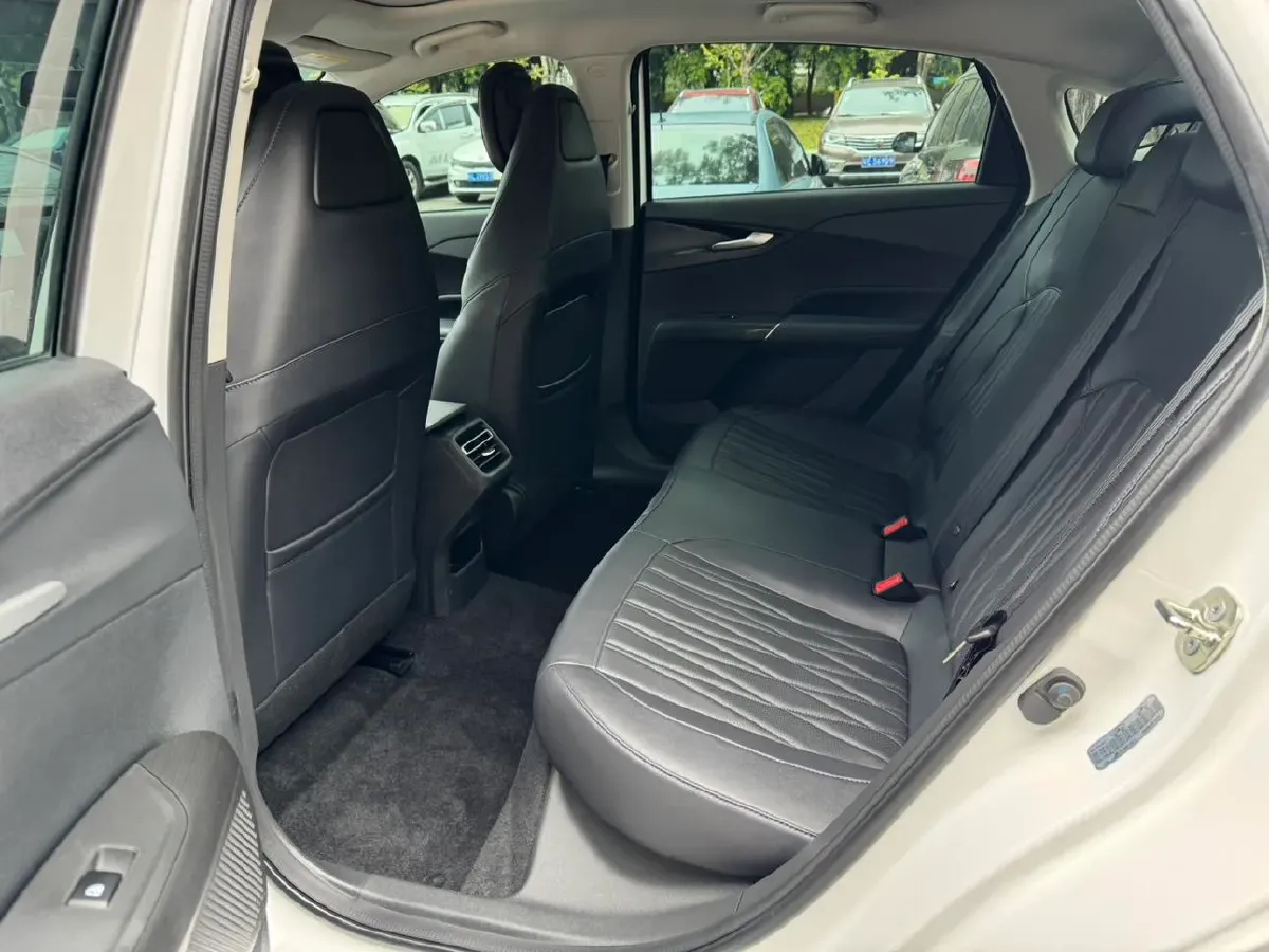 2023 ChangAn Oshan Z6 1.5T 188HP L4 7DCT,autocango,china used car exporter,china ev exporter,chinese used car exporter,chinese used ev exporter