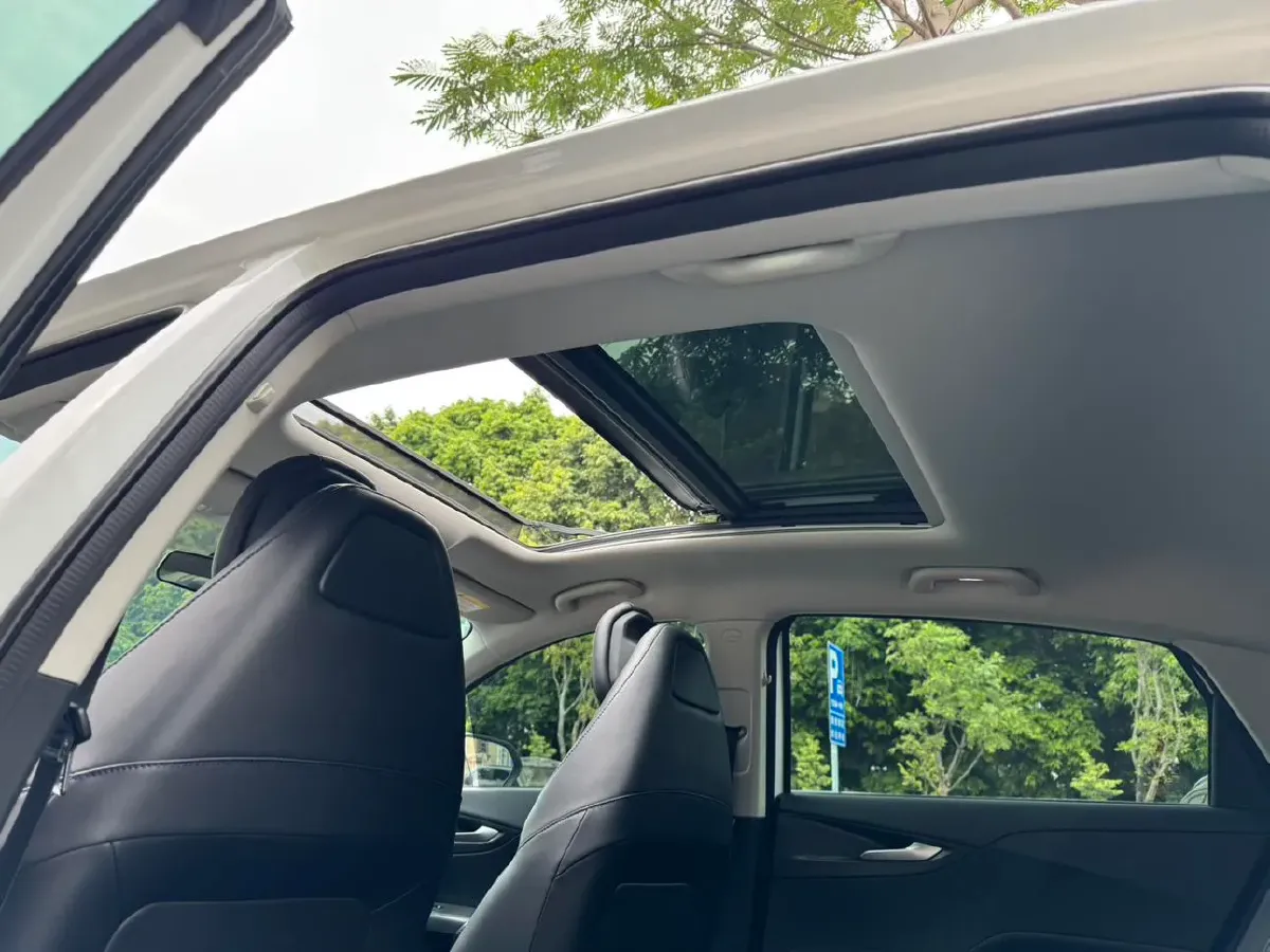 2023 ChangAn Oshan Z6 1.5T 188HP L4 7DCT,autocango,china used car exporter,china ev exporter,chinese used car exporter,chinese used ev exporter