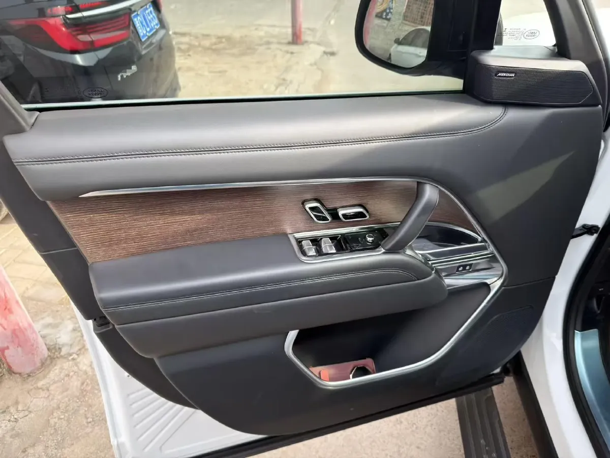 2022 Land Rover Range Rover 3.0T 400HP L6 8AT,autocango,china used car exporter,china ev exporter,chinese used car exporter,chinese used ev exporter