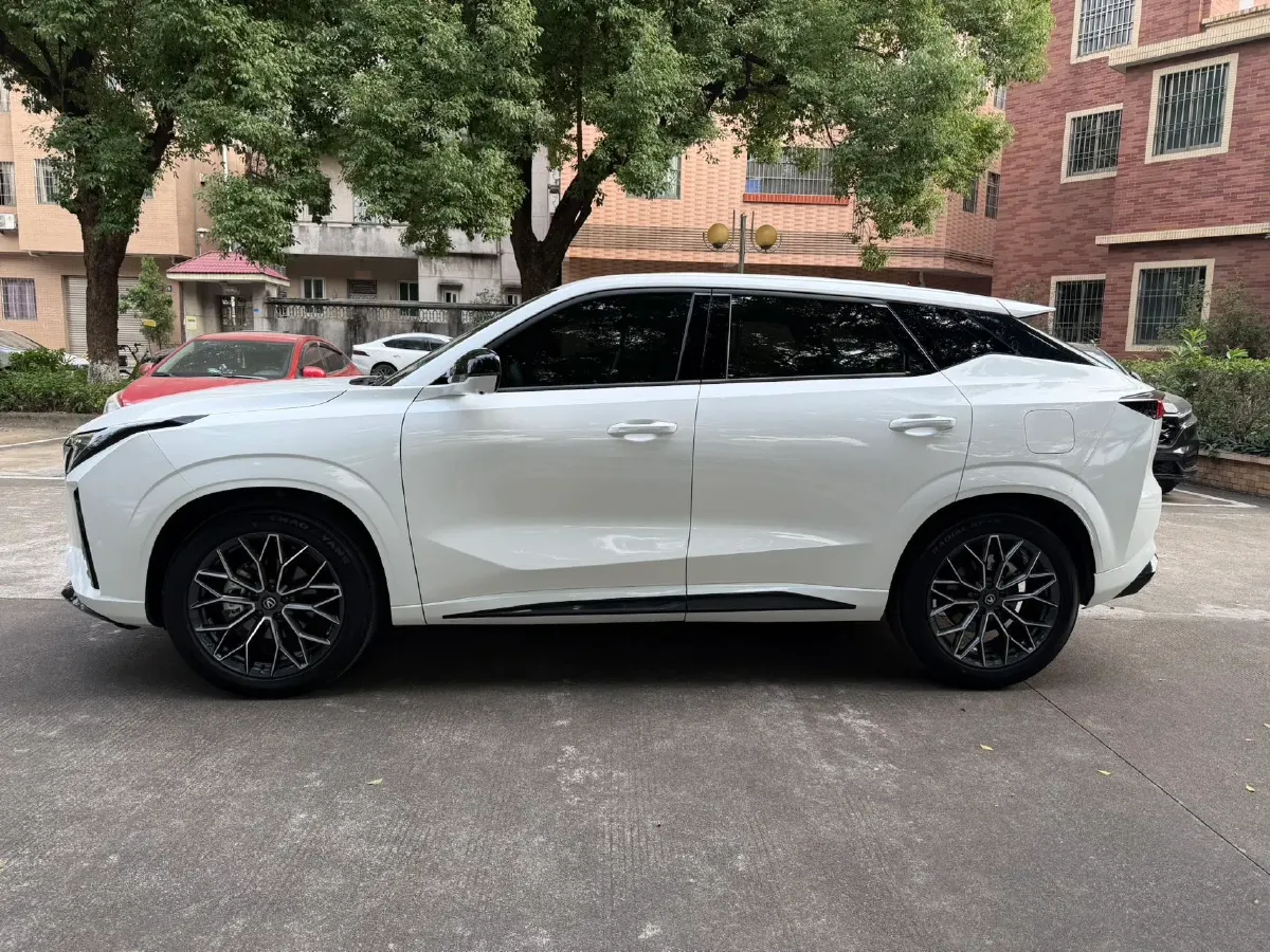 2025 ChangAn UNI-Z 1.5T 188HP L4 7DCT,autocango,china used car exporter,china ev exporter,chinese used car exporter,chinese used ev exporter