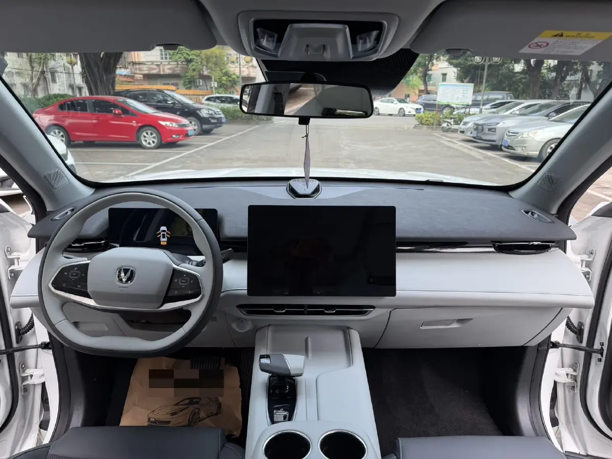 2025 ChangAn UNI-Z 1.5T 188HP L4 7DCT,autocango,china used car exporter,china ev exporter,chinese used car exporter,chinese used ev exporter