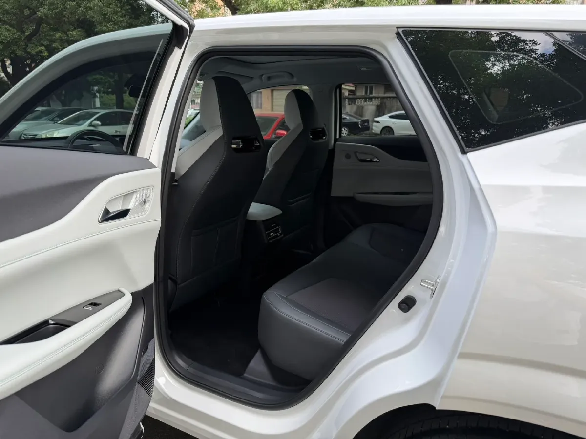 2025 ChangAn UNI-Z 1.5T 188HP L4 7DCT,autocango,china used car exporter,china ev exporter,chinese used car exporter,chinese used ev exporter