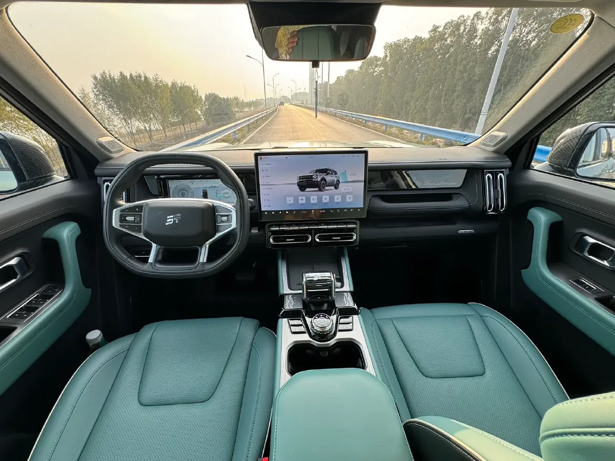 2025 Jetour Traveller 2.0T 254HP L4 7DCT,autocango,china used car exporter,china ev exporter,chinese used car exporter,chinese used ev exporter