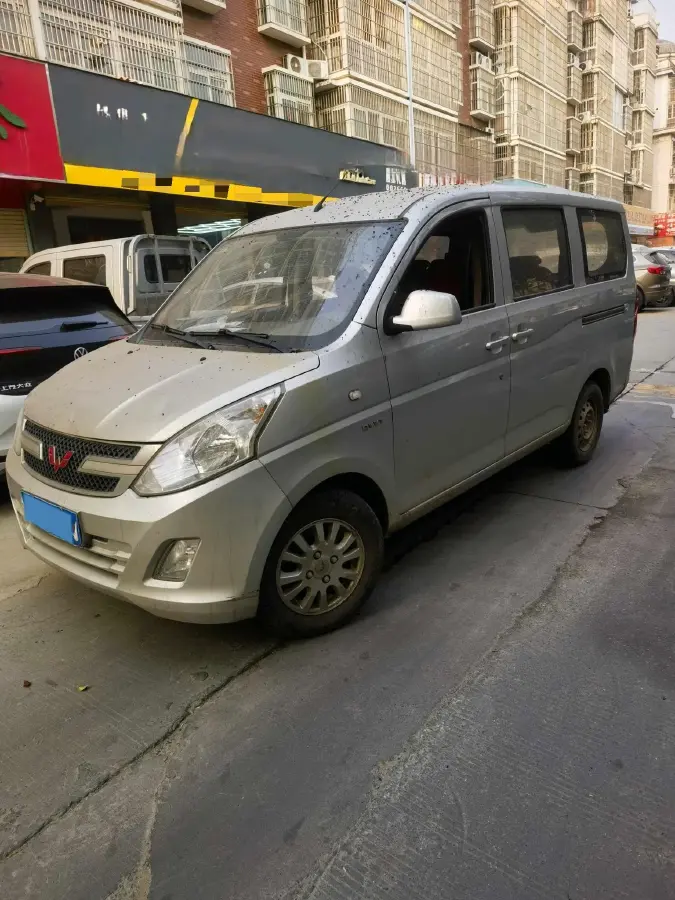 2018 WuLing RongGuang V 1.5L 112HP L4 5MT