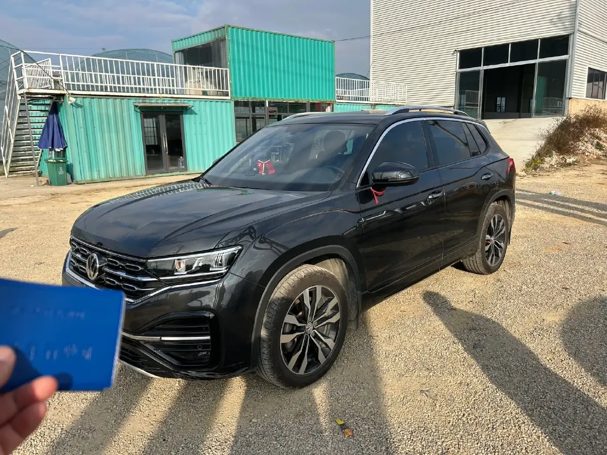 2021 Volkswagen Tayron 2.0T 220HP L4 7DCT