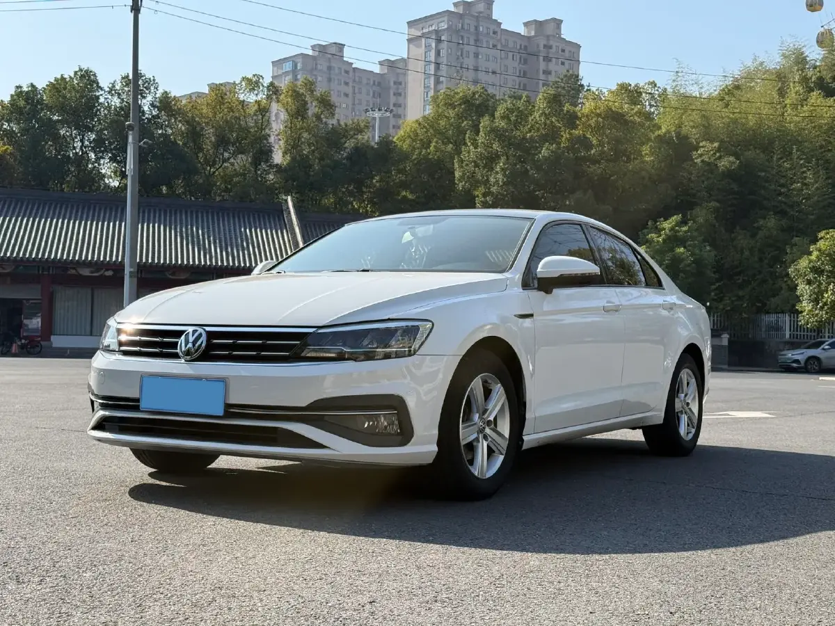 2019 Volkswagen T-Cross 1.4T 150HP L4 7DCT