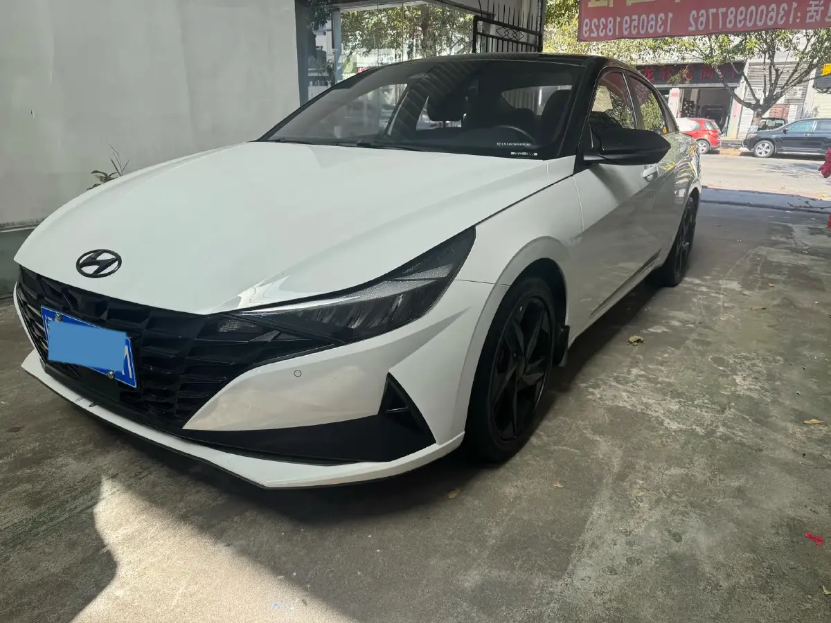 2022 Hyundai Elantra 1.5L 115HP L4 CVT