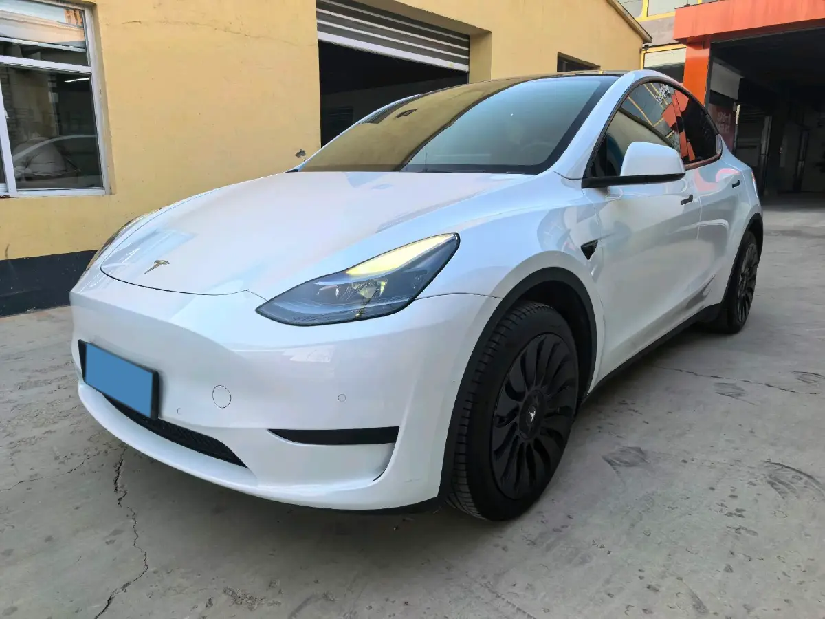 2022 Tesla Model Y BEV 60KWH