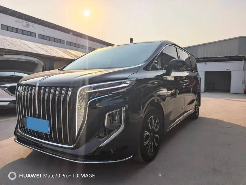 2023 HongQi HQ9 2.0T 252HP L4 8AT