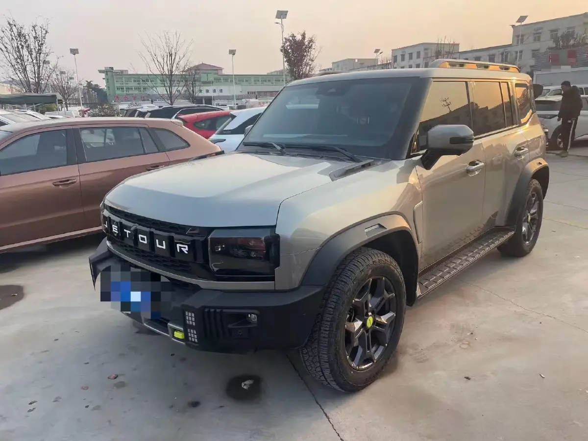 2023 Jetour Traveller 2.0T 254HP L4 7DCT