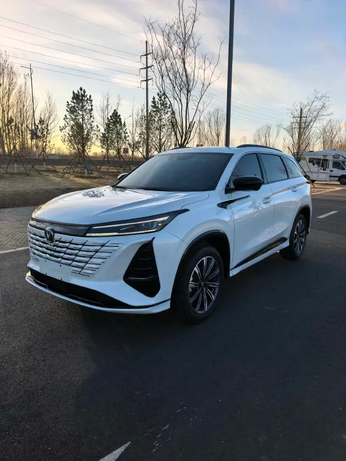 2024 ChangAn CS75 Plus 1.5T 188HP L4 8AT