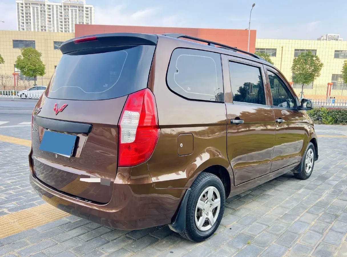 2018 WuLing HongGuang 1.2L 82HP L4 5MT,autocango,china used car exporter,china ev exporter,chinese used car exporter,chinese used ev exporter