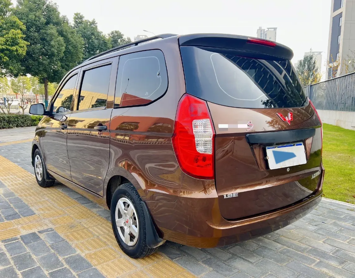 2018 WuLing HongGuang 1.2L 82HP L4 5MT,autocango,china used car exporter,china ev exporter,chinese used car exporter,chinese used ev exporter