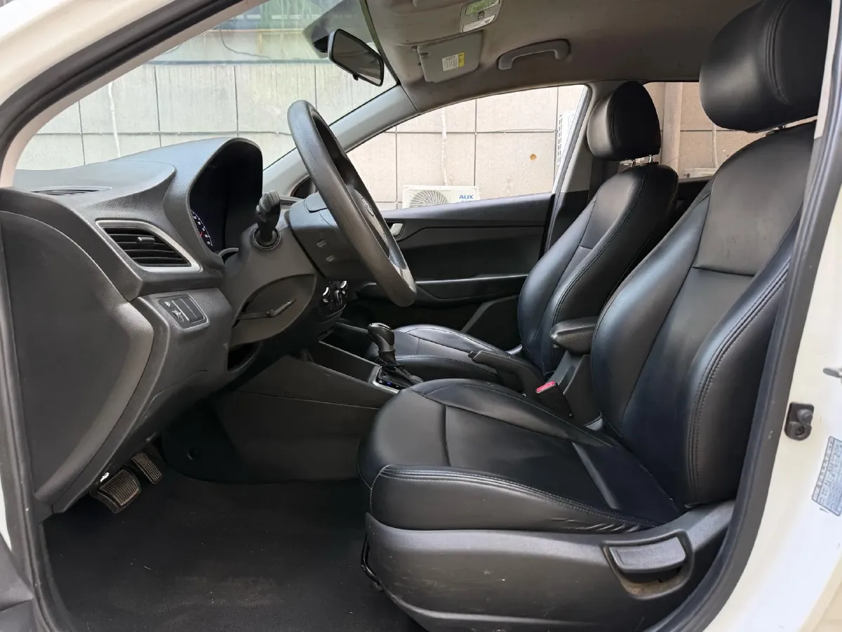 2017 Hyundai Verna RV 1.4L 100HP L4 6AT,autocango,china used car exporter,china ev exporter,chinese used car exporter,chinese used ev exporter