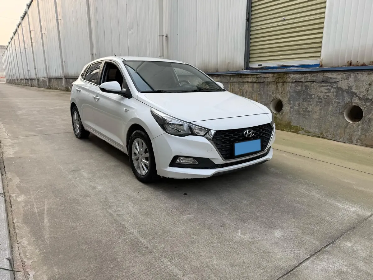 2017 Hyundai Verna RV 1.4L 100HP L4 6AT,autocango,china used car exporter,china ev exporter,chinese used car exporter,chinese used ev exporter