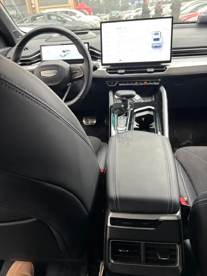 2025 Geely Preface 2.0T 238HP L4 8AT,autocango,china used car exporter,china ev exporter,chinese used car exporter,chinese used ev exporter