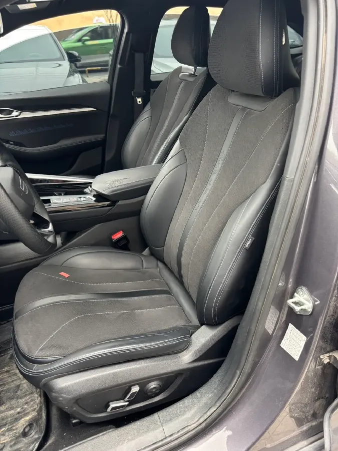 2025 Geely Preface 2.0T 238HP L4 8AT,autocango,china used car exporter,china ev exporter,chinese used car exporter,chinese used ev exporter