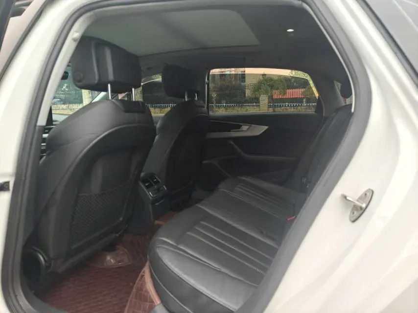 2020 Audi A4L 2.0T 190HP L4 7DCT,autocango,china used car exporter,china ev exporter,chinese used car exporter,chinese used ev exporter