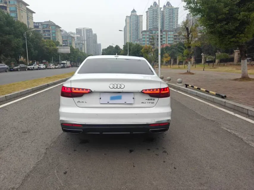 2020 Audi A4L 2.0T 190HP L4 7DCT,autocango,china used car exporter,china ev exporter,chinese used car exporter,chinese used ev exporter