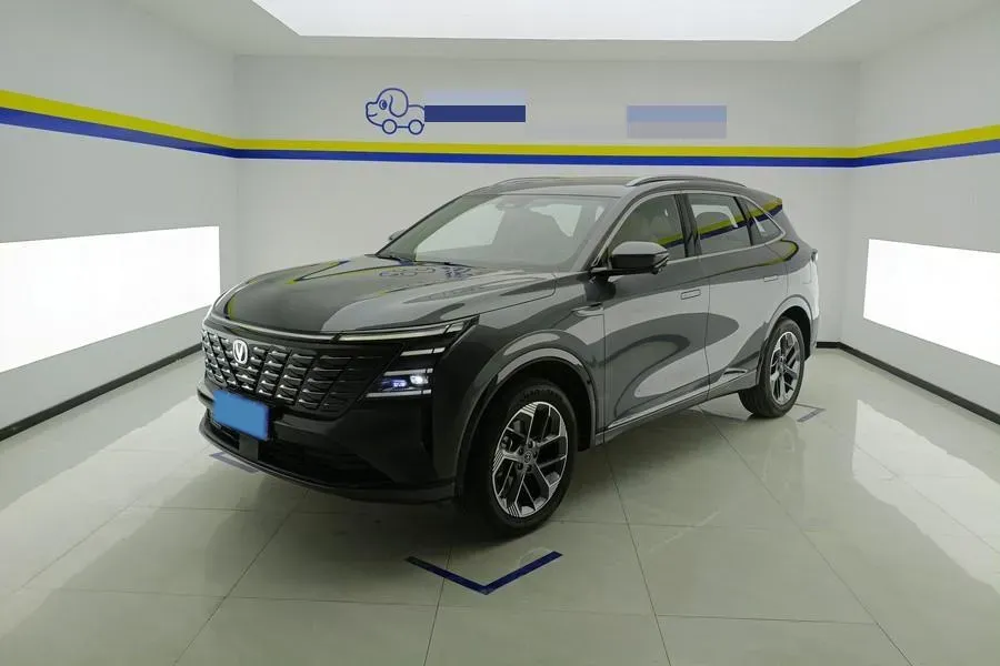 2025 ChangAn CS75 Plus 1.5T 192HP L4 8AT,autocango,china used car exporter,china ev exporter,chinese used car exporter,chinese used ev exporter