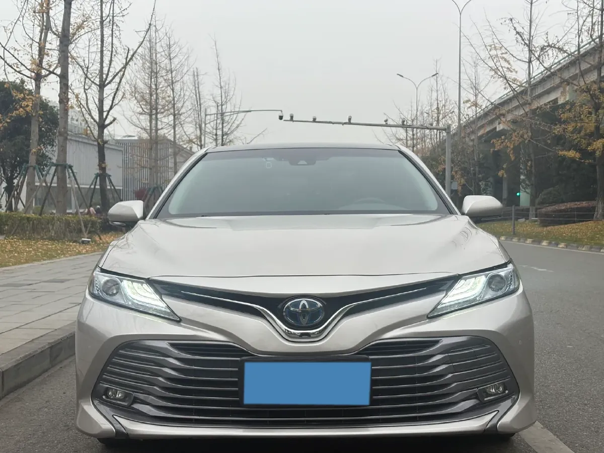 2019 Toyota Camry 2.5L 178HP L4 E-CVT Hybrid,autocango,china used car exporter,china ev exporter,chinese used car exporter,chinese used ev exporter