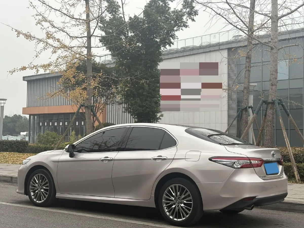 2019 Toyota Camry 2.5L 178HP L4 E-CVT Hybrid,autocango,china used car exporter,china ev exporter,chinese used car exporter,chinese used ev exporter