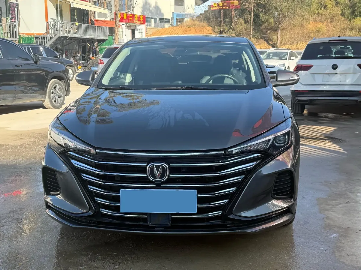 2022 ChangAn Eado 1.6L 128HP L4 5MT,autocango,china used car exporter,china ev exporter,chinese used car exporter,chinese used ev exporter