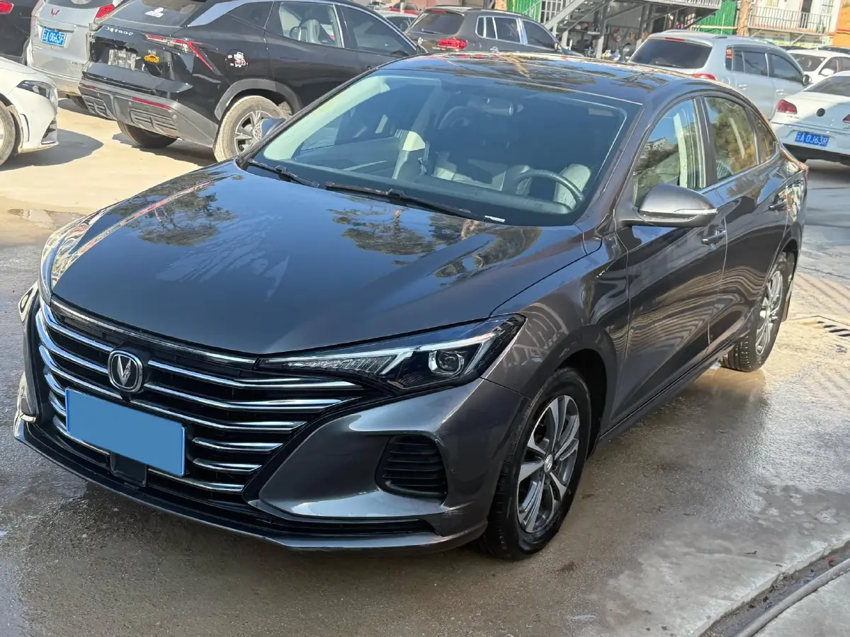 2022 ChangAn Eado 1.6L 128HP L4 5MT 2022 ChangAn Eado 1.6L 128HP L4 5MT