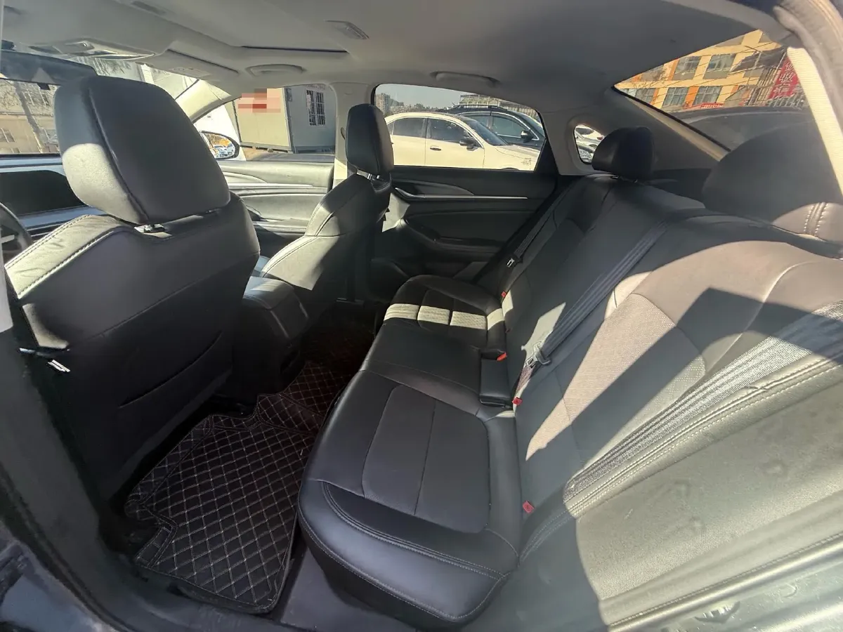 2022 ChangAn Eado 1.6L 128HP L4 5MT,autocango,china used car exporter,china ev exporter,chinese used car exporter,chinese used ev exporter