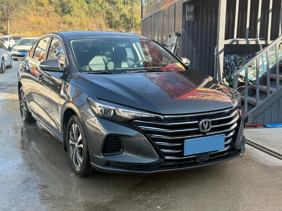 2022 ChangAn Eado 1.6L 128HP L4 5MT,autocango,china used car exporter,china ev exporter,chinese used car exporter,chinese used ev exporter