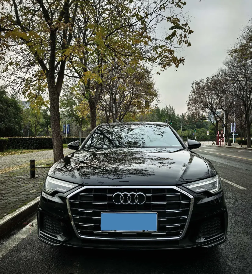 2021 Audi A6L 2.0T 190HP L4 7DCT,autocango,china used car exporter,china ev exporter,chinese used car exporter,chinese used ev exporter