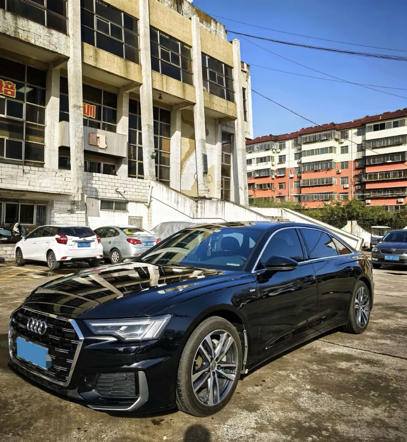 2021 Audi A6L 2.0T 190HP L4 7DCT,autocango,china used car exporter,china ev exporter,chinese used car exporter,chinese used ev exporter