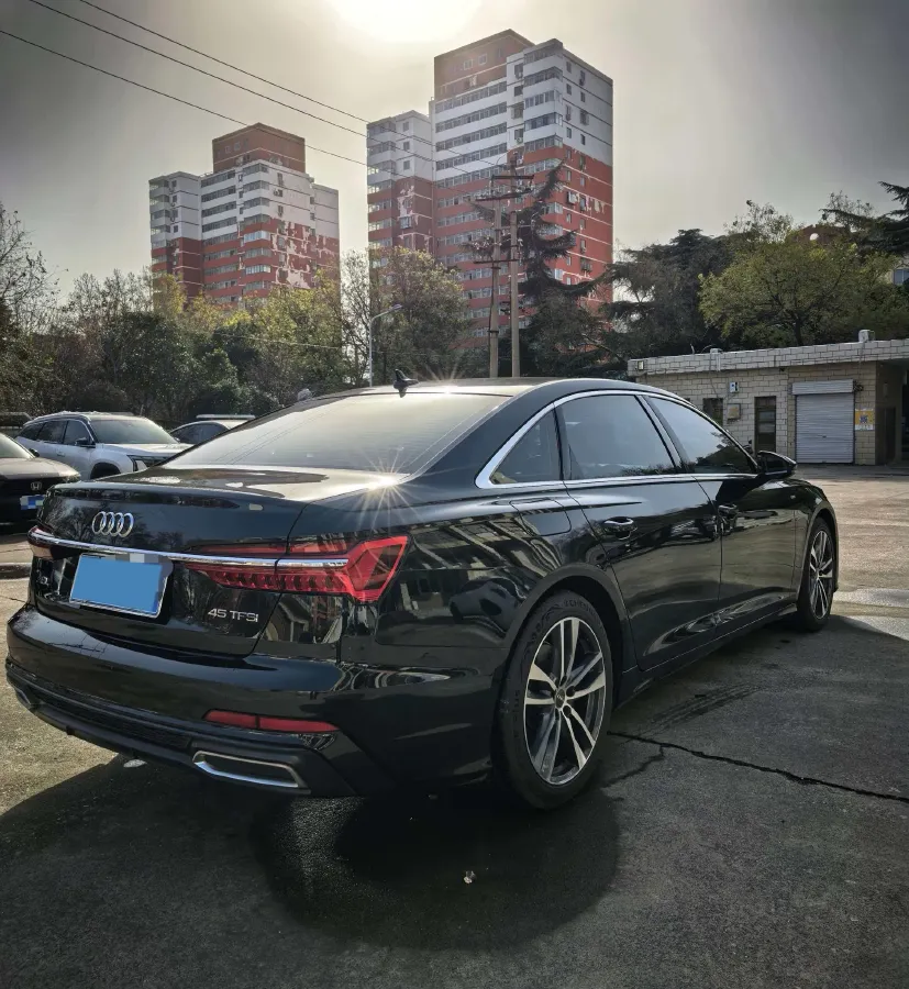 2021 Audi A6L 2.0T 190HP L4 7DCT,autocango,china used car exporter,china ev exporter,chinese used car exporter,chinese used ev exporter